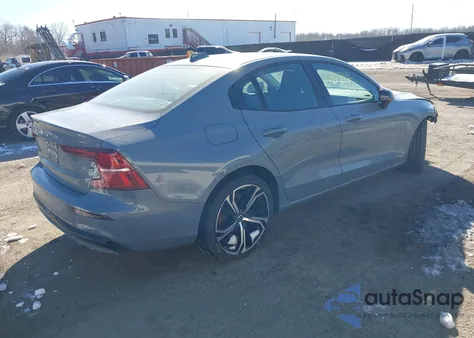 2024 Volvo S60 B5 Plus Dark Theme из США, поврежденный, VIN 7JRL12TL6RG303575
